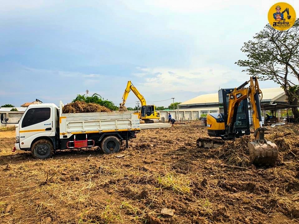 30 - https://sorphanlarnbackhoe.com | บริษัท ส.พันล้าน การโยธาและ ขนส่ง จำกัด - ให้เช่ารถแบคโฮ PC30 - PC120 รถบด 4 -10 ตัน  รถแทรกเตอร์ รถดั้มพ์ 3 คิว 5 คิว รายวัน/รายเดือน