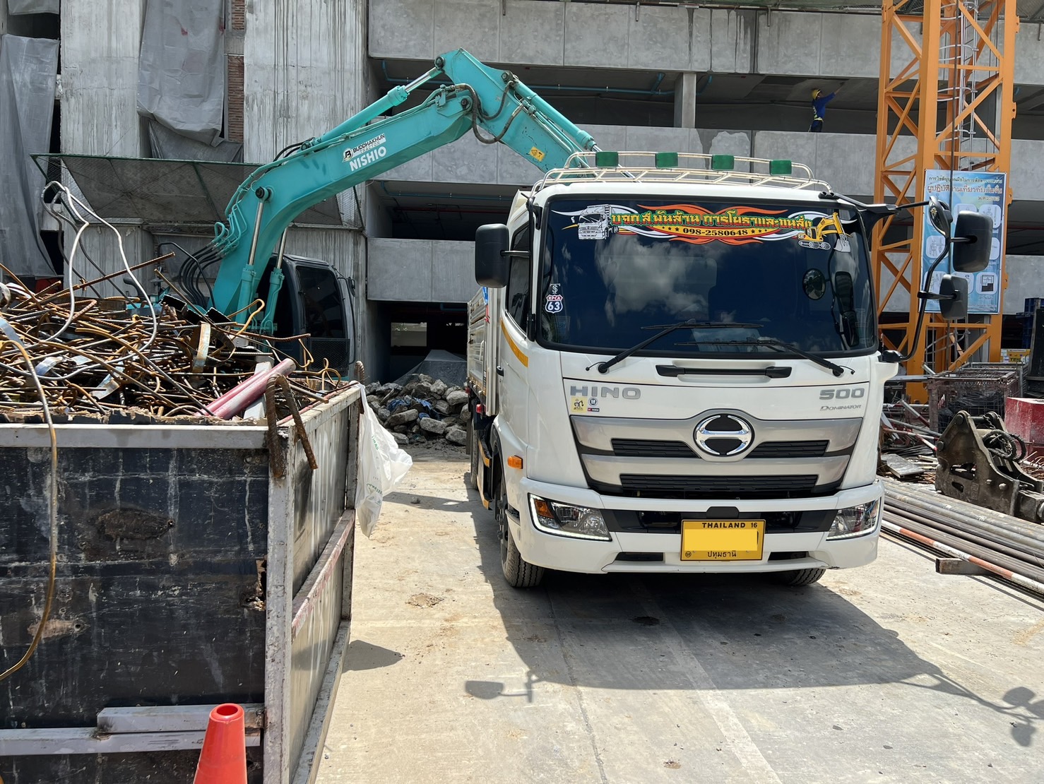 6 - https://sorphanlarnbackhoe.com | บริษัท ส.พันล้าน การโยธาและ ขนส่ง จำกัด - ให้เช่ารถแบคโฮ PC30 - PC120 รถบด 4 -10 ตัน  รถแทรกเตอร์ รถดั้มพ์ 3 คิว 5 คิว รายวัน/รายเดือน